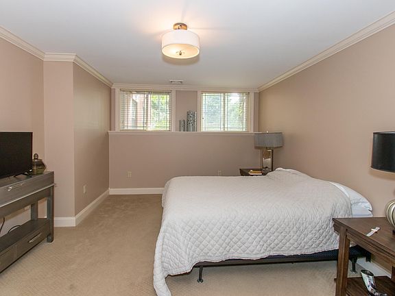 5th image of 93 Maple St APT 102