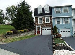 154 Ligonier Ln, New Kensington, PA 15068