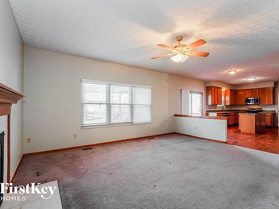 2nd image of 1950 Bellflower Ct