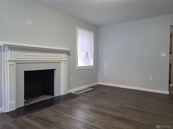 2nd image of 865 Saint Agnes Ave