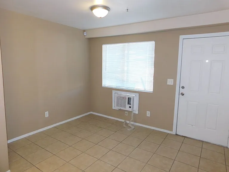 3017 E Carey Ave #2 — Photo 3