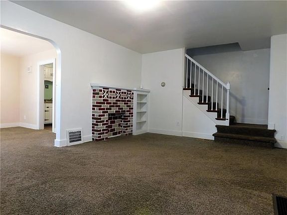 THE SPACIOUS LIVING ROOM WILL DELIGHT YOU!