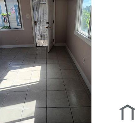 2nd image of 920 McFarland Ave #F