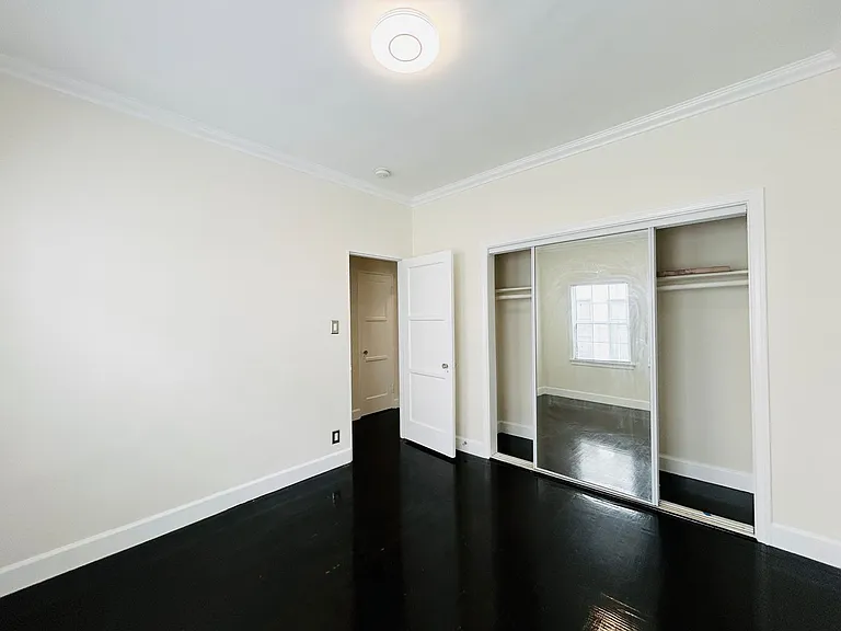 215 S Elm Dr — Photo 9