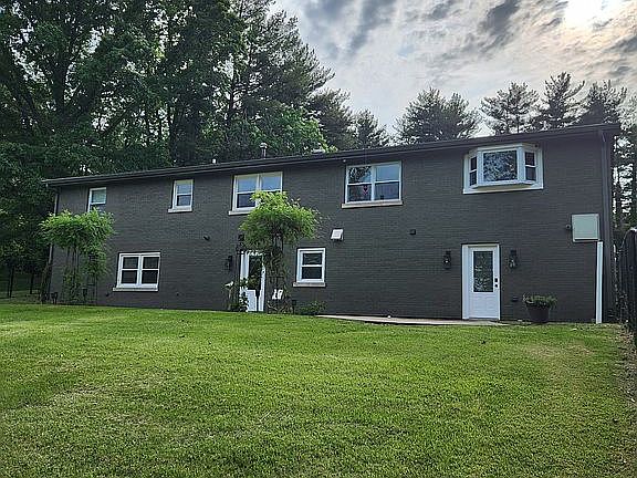 3rd image of 15703 Old State Rd