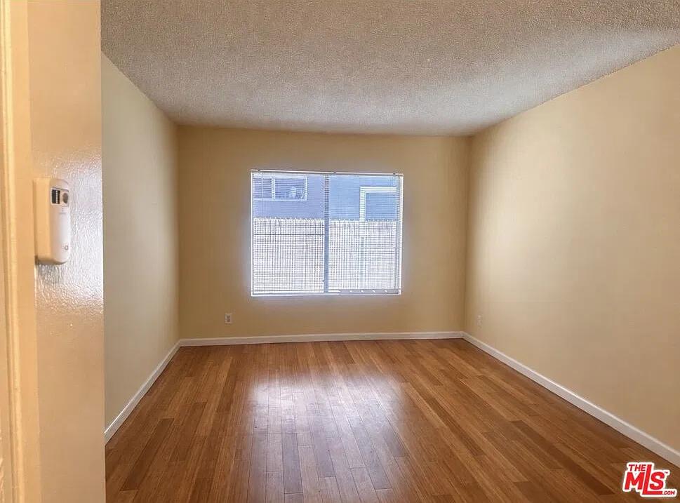 12300 Pacific Ave — Photo 4