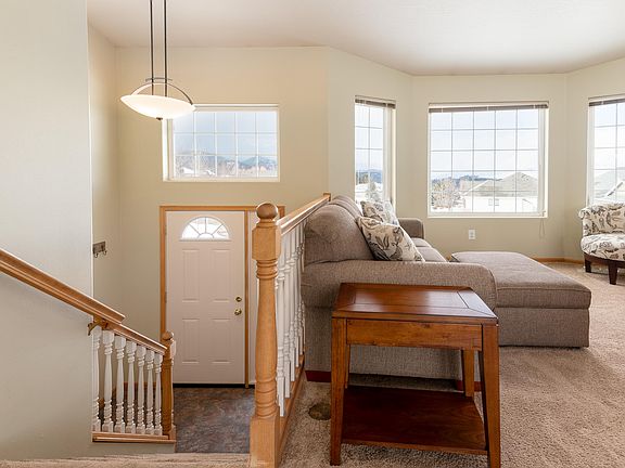 3rd image of 6590 Danielle Lou Ct