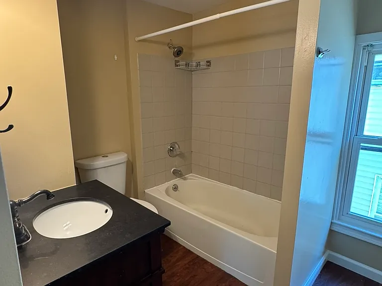 176 E Felton St #UPPER — Photo 6