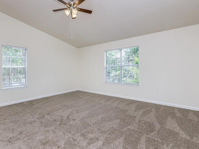 Baytree Condominiums — Photo 35