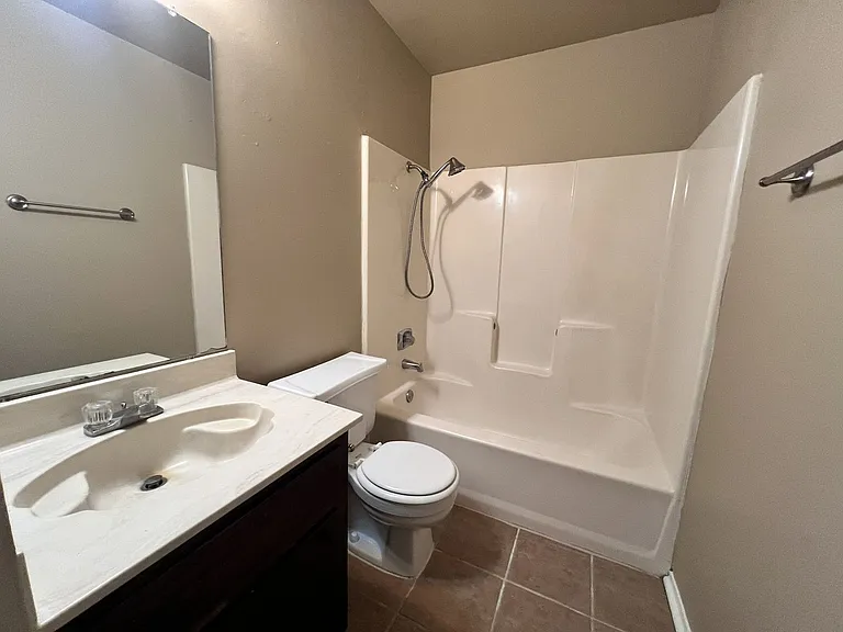 2110 Lago Trl — Photo 17
