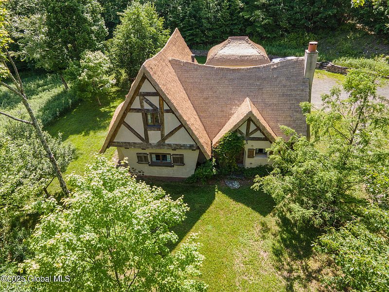 2nd image of 372 Jones Hill Road