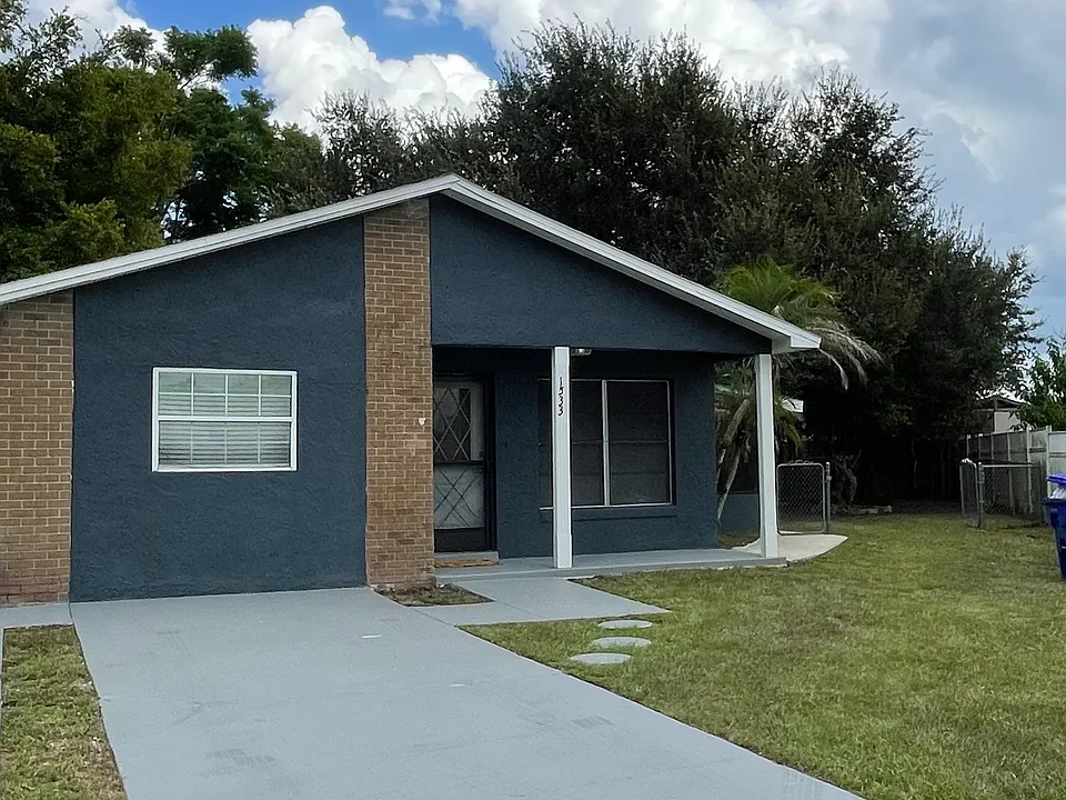 1533 Lay Ct