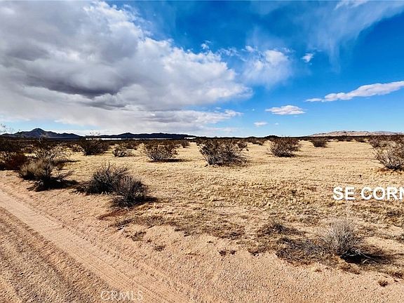 4th image of 46331406 Altadena St #140