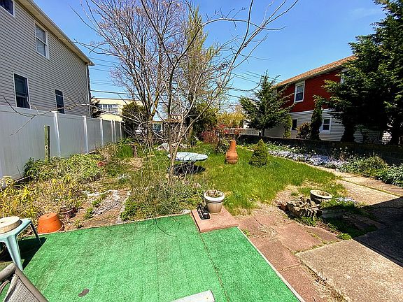 4th image of 248 Olympia Blvd
