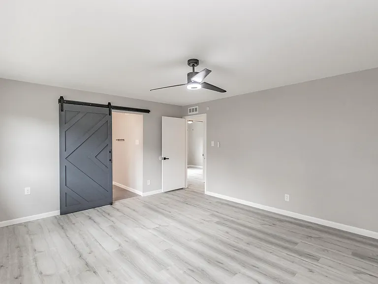 4015 Crown Shore Dr — Photo 23
