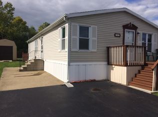 702 Gardenwood Dr, Lockport, NY 14094