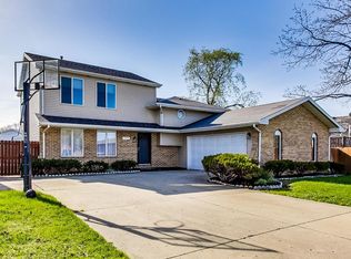 115 Barney Dr, Joliet, IL 60435