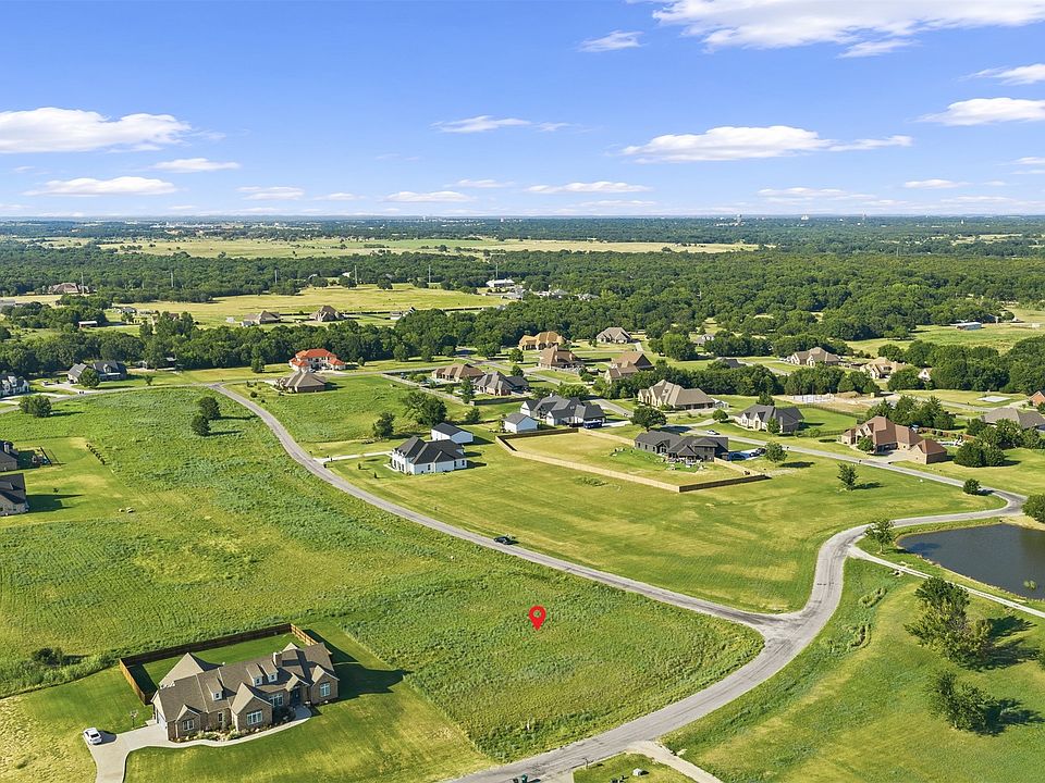 1st image of Lucca Ln