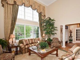 4th image of 44 Kensington Cir