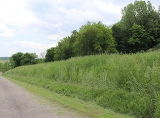 Eckert Rd SW, Baltic, OH 43804