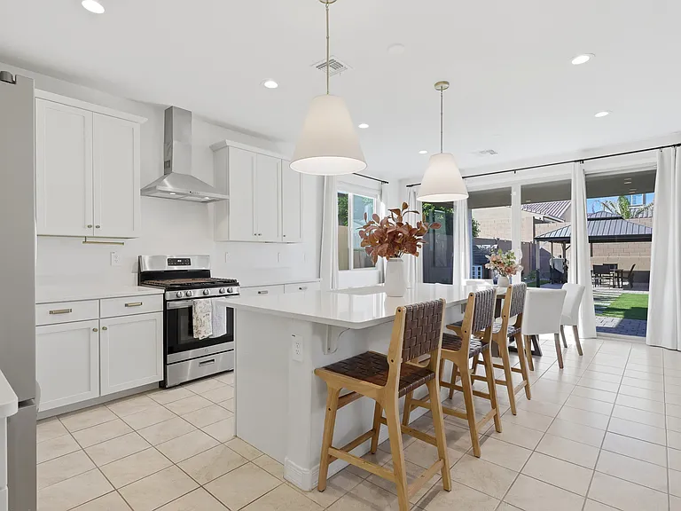 20234 W Turney Ave — Photo 5
