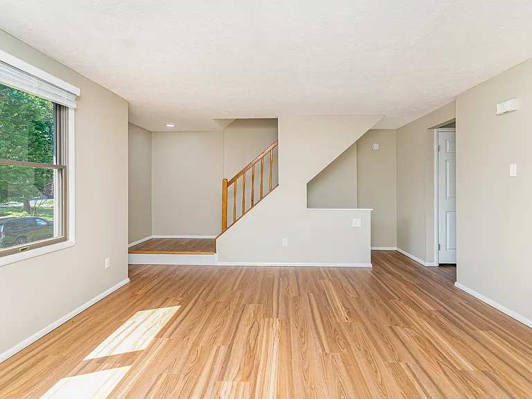 20 Garrison Dr — Photo 5