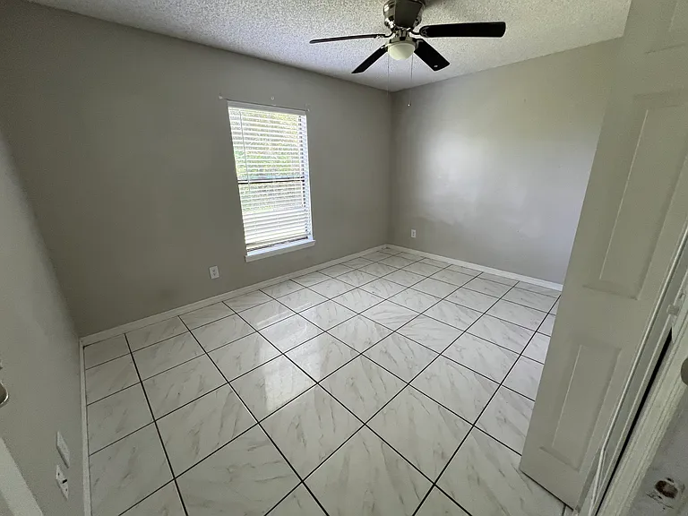 1315 Bradwell Dr — Photo 12