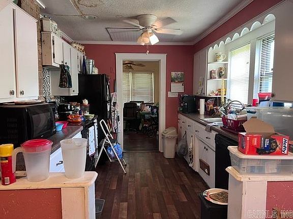 3rd image of 200 Mason St
