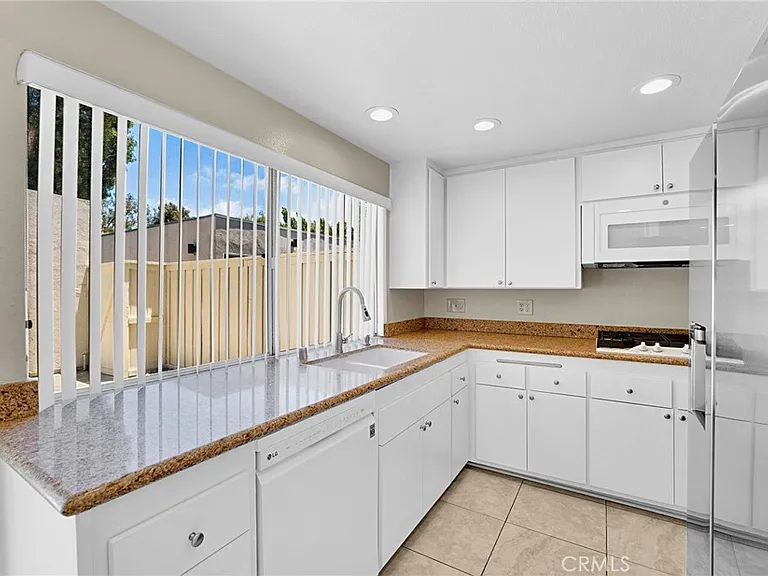 2648 Vista Del Oro — Photo 13