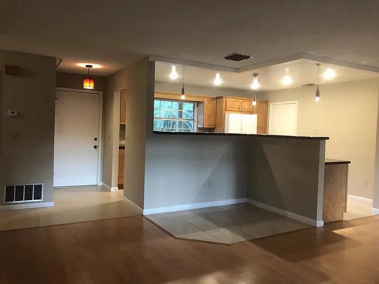 100 Tindale Cir — Photo 1