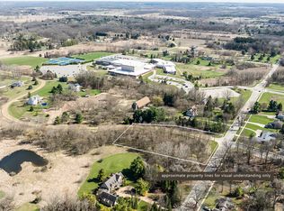 N Freer Rd, Chelsea, MI 48118