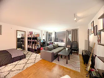139 East 33rd Street