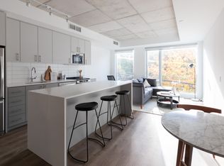 115 Larchmount Ave #204, Toronto, ON M4M2Y6