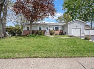 191 Adams St, Deer Park, NY 11729