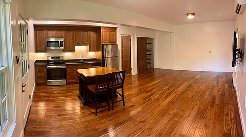 11 Park Ave Photo 1