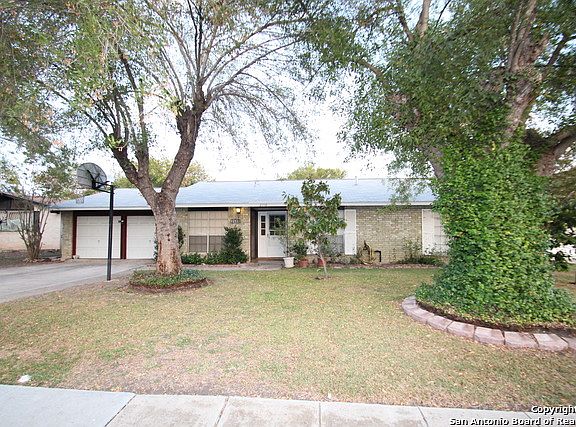 2nd image of 2118 Fort Donelson Dr