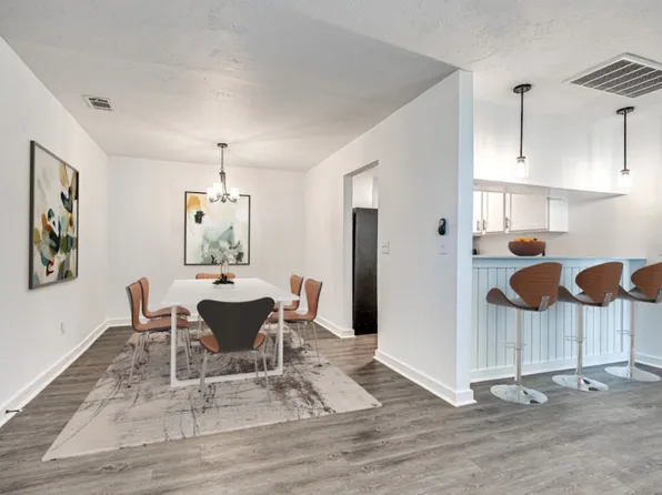 9 Akin Dr, Oklahoma City, OK 73149