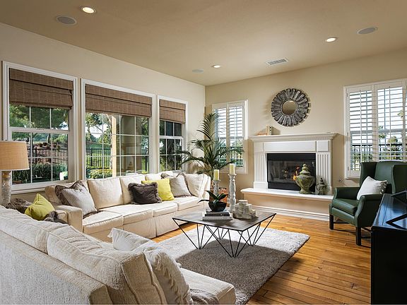 4th image of 39 Santa Barbara Dr