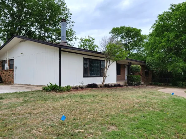 4400 Hodgkins Rd, Lake Worth, TX 76135