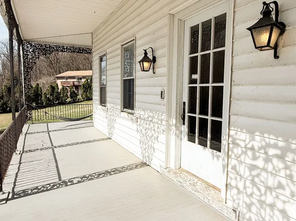 497 Norwood Rd APT 2, Columbia, PA 17512