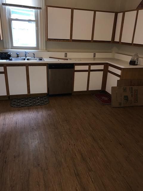 2nd image of 26 W Norwich Ave