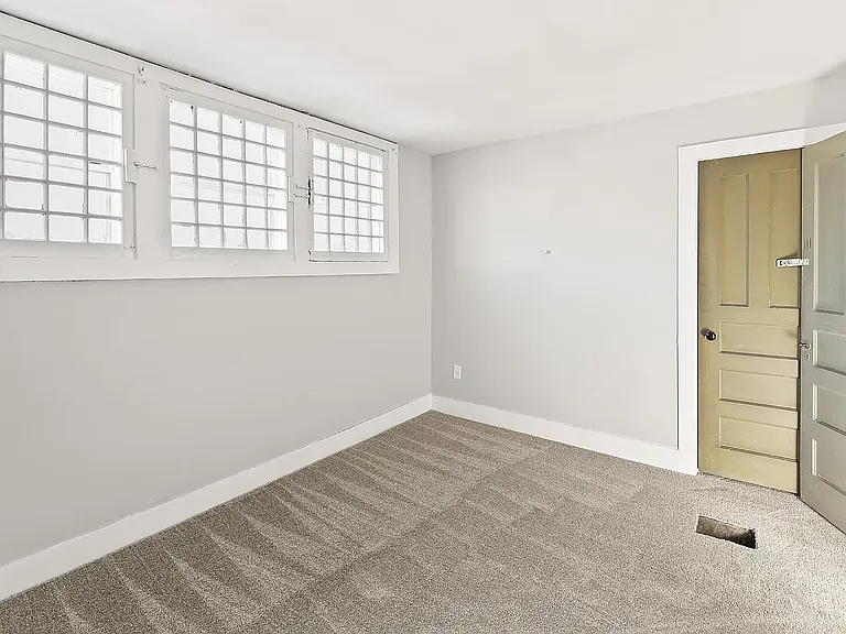 834 Elmwood Ave #2 — Photo 17