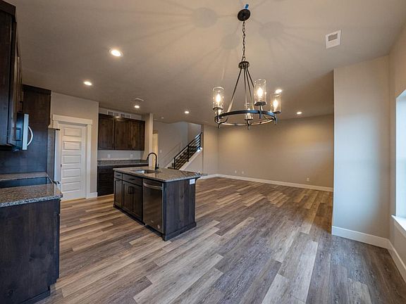 4th image of 1390 Pine Crest Dr #1390