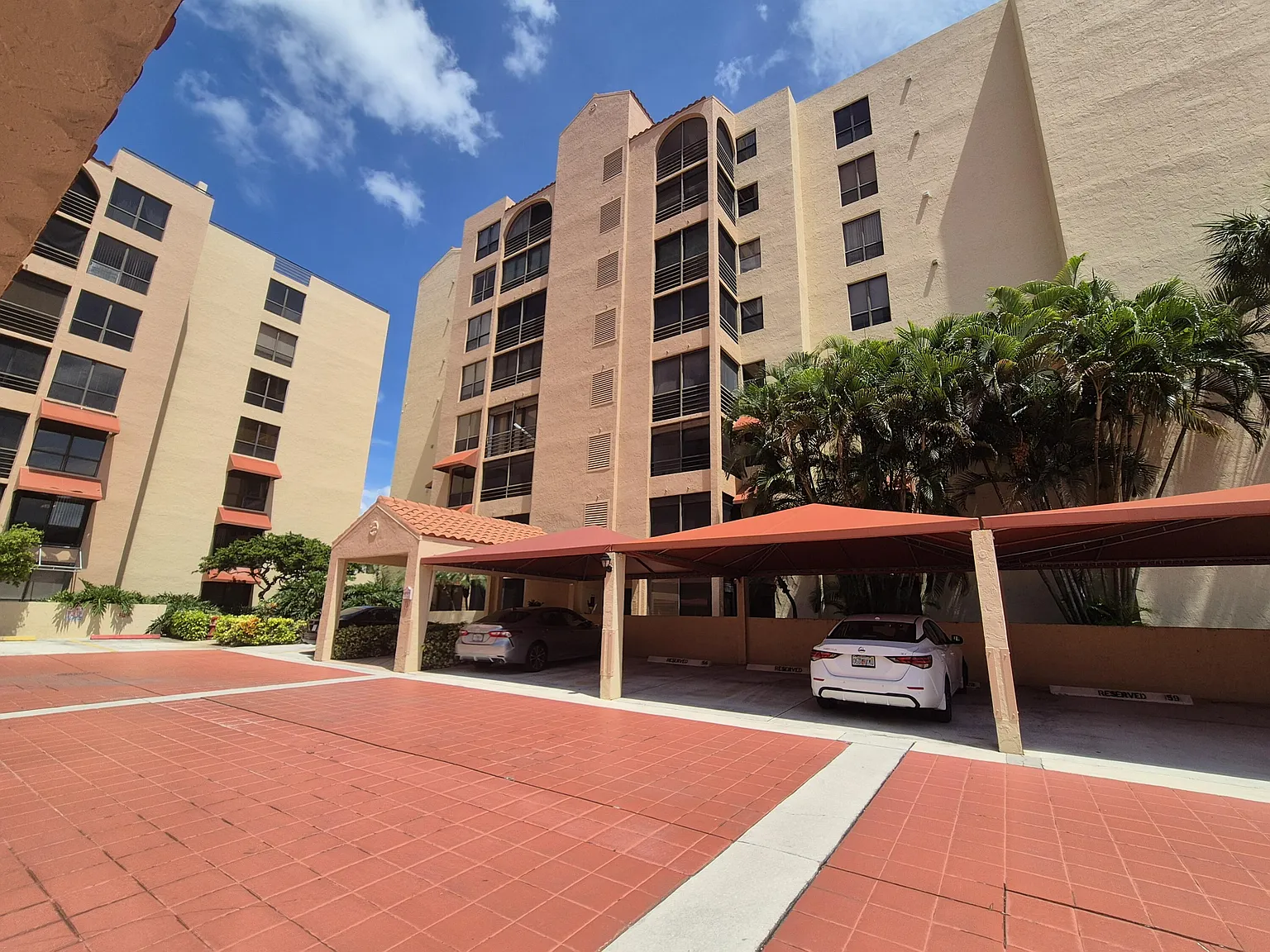2 bed, 2.0 bath, 1766 sqft, $4,200 — Photo 3