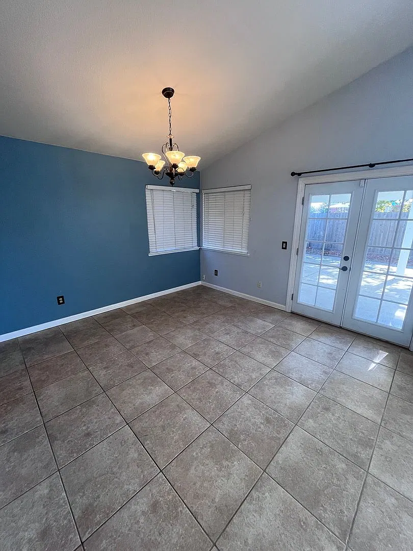 Beautiful Home In Sacramento!! — Photo 4