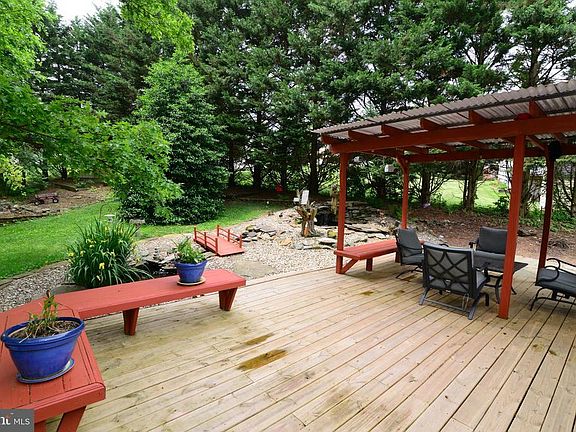 5th image of 3 Wineberry Dr