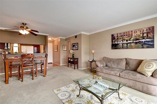 1st image of 445 W 6th St Unit 304