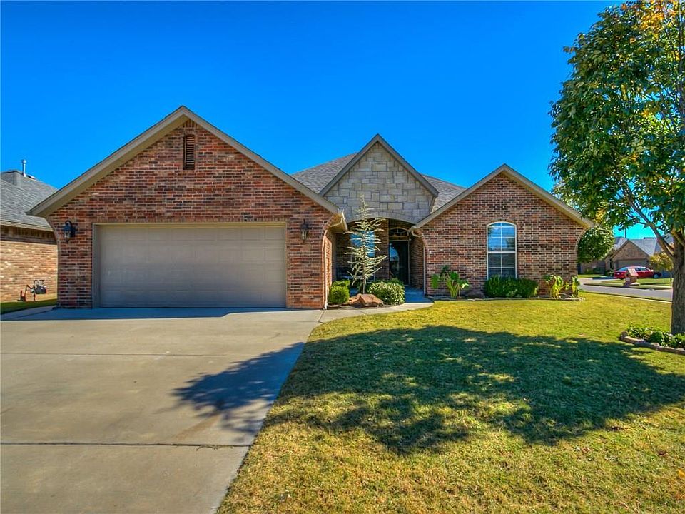 1st image of 17316 Vitoria Dr