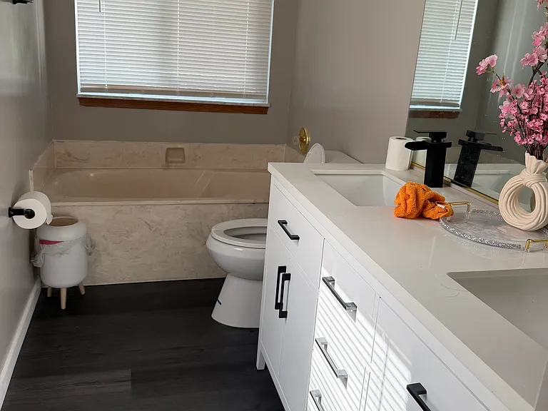 10480 Ashby Place Ln — Photo 2