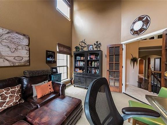 3rd image of 3234 Bainbridge Ln